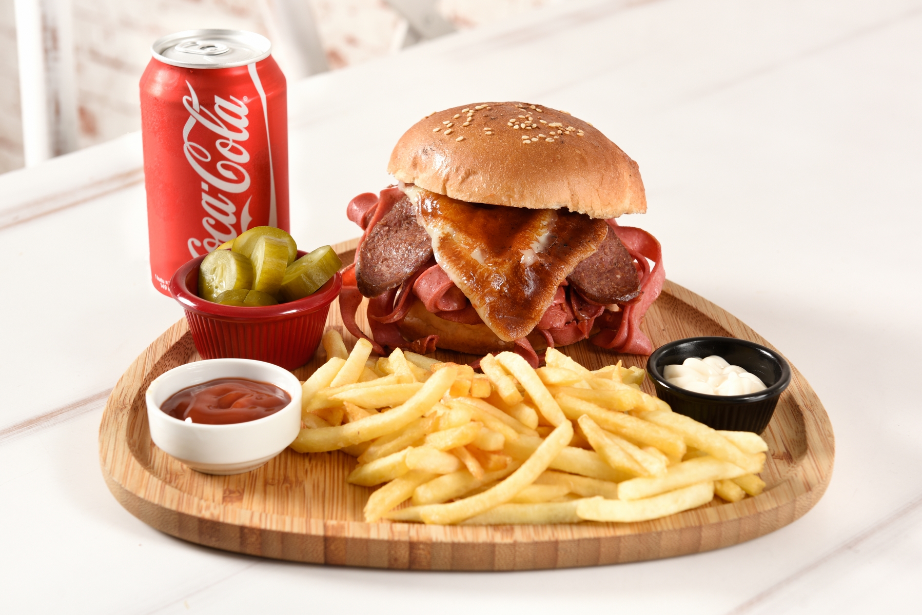 Menü Cheddarlı Karışık+Patates+Kola