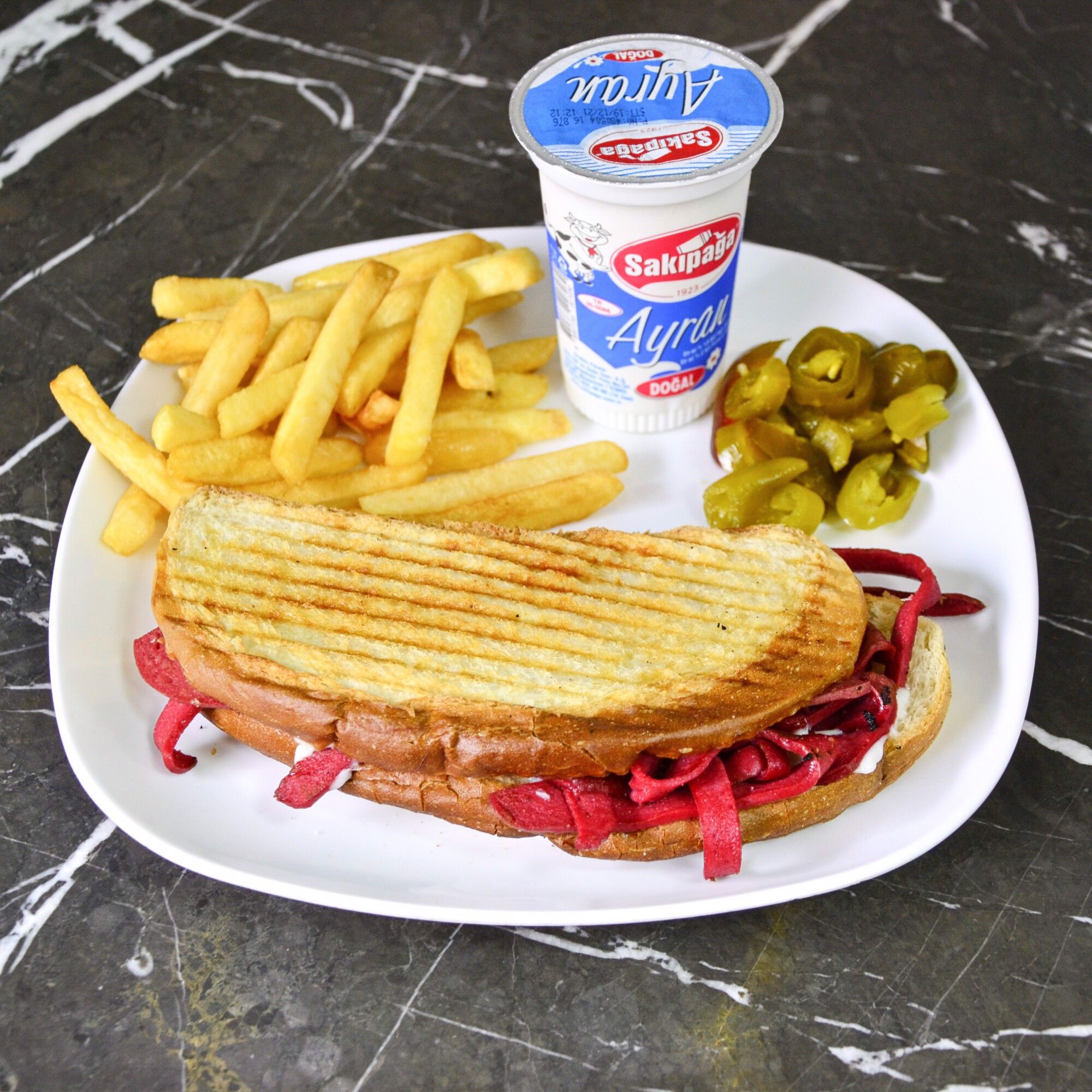 Menü Karışık Ayvalık+Patates+Ayran