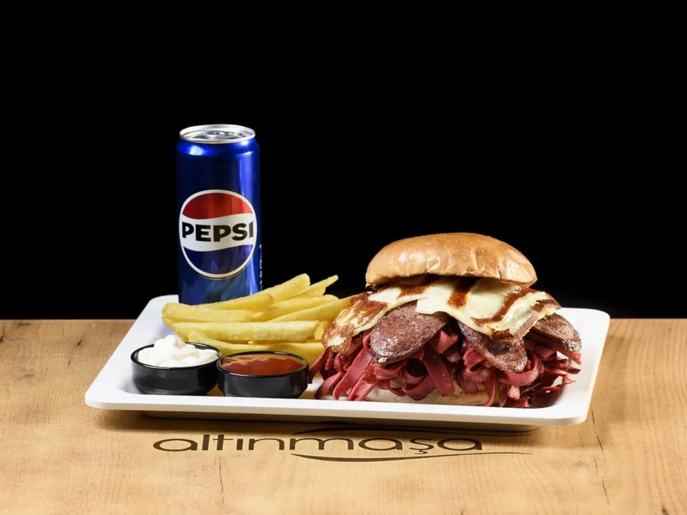 Menü Karışık Sandviç+Patates+Kola