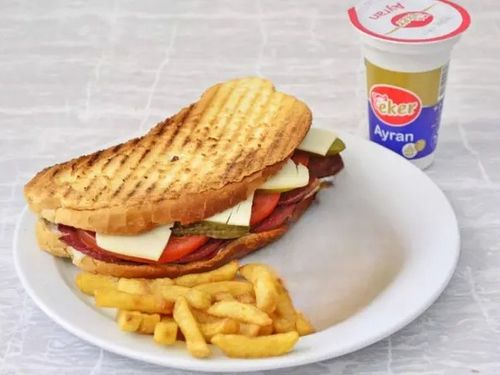 Menü Üç Peynirli Ayvalık+Patates+Ayran